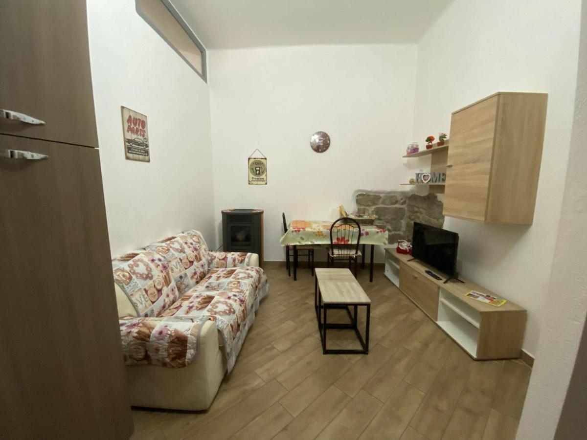 La Casa Di Sara Apartment Nuoro  Phòng bức ảnh